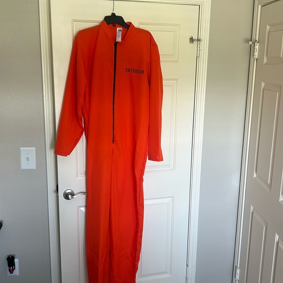 Men’s Prisoner Costume - Picture 1 of 3